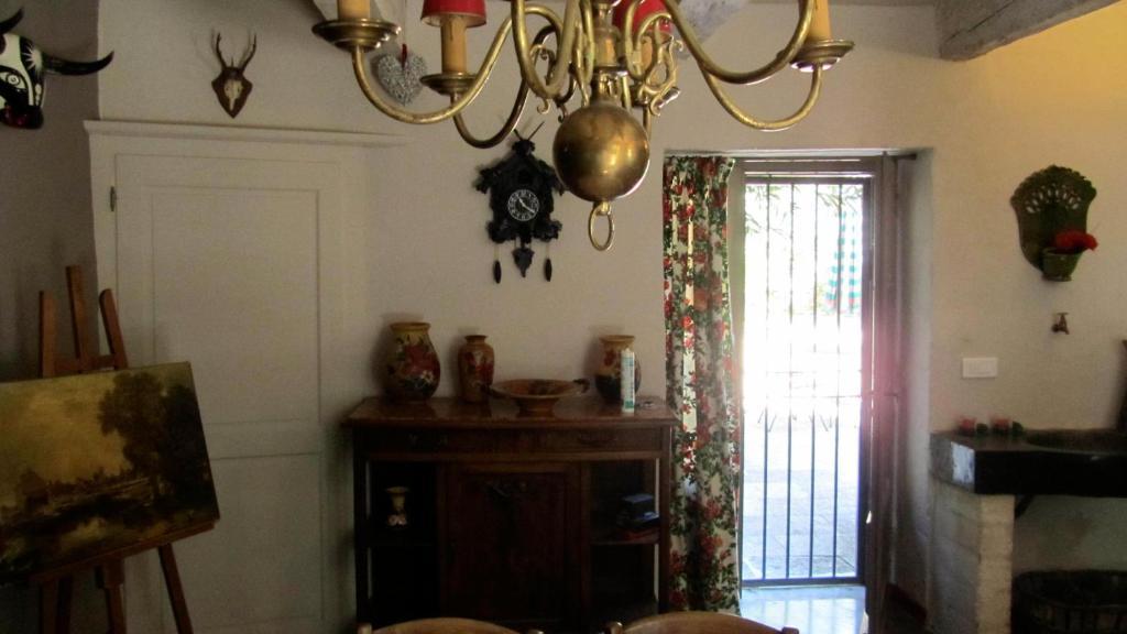 Maison D'Hotes La Boca Sommieres Room photo